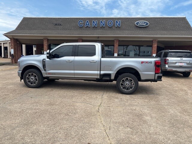 2024 Ford F-350 Limited photo 2