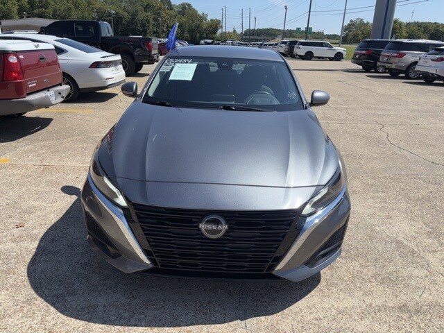 2023 Nissan Altima 2.5 SV photo 4
