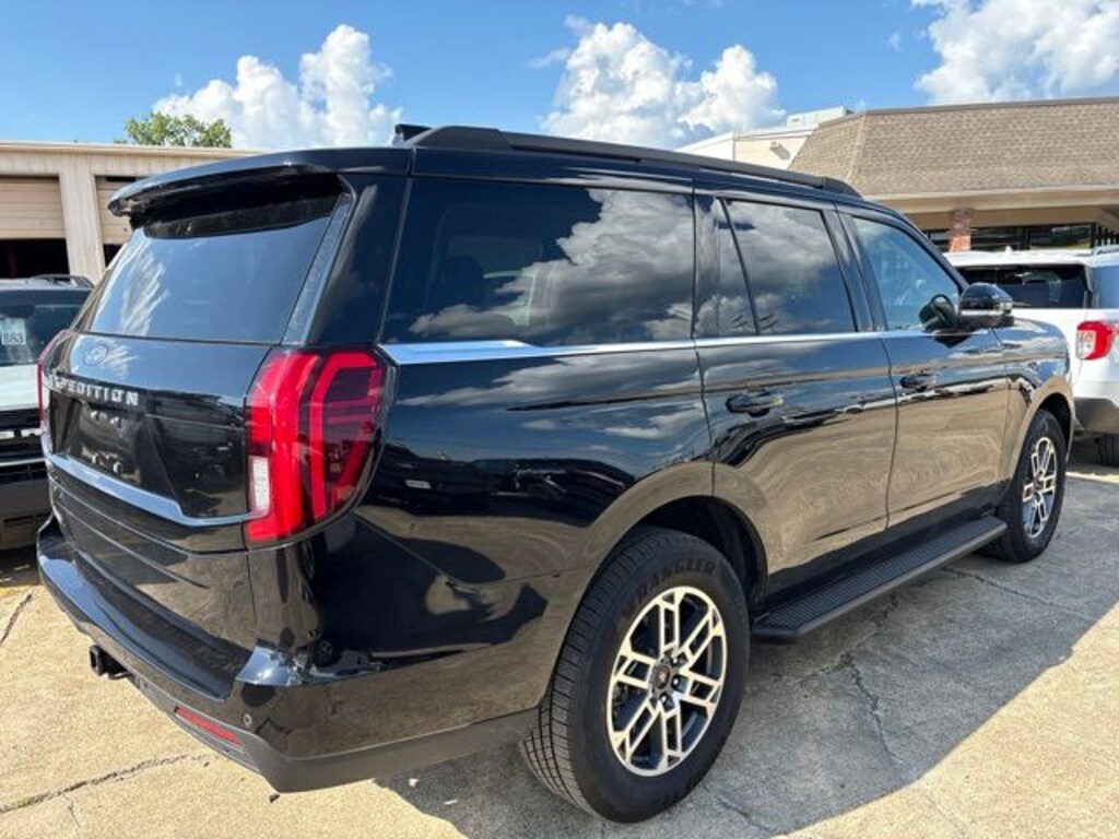 Used 2025 Ford Expedition Active SUV
