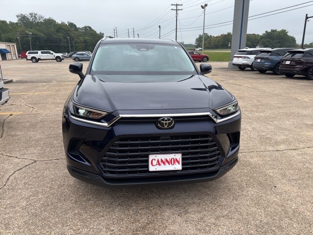 2024 Toyota Grand Highlander XLE photo 3