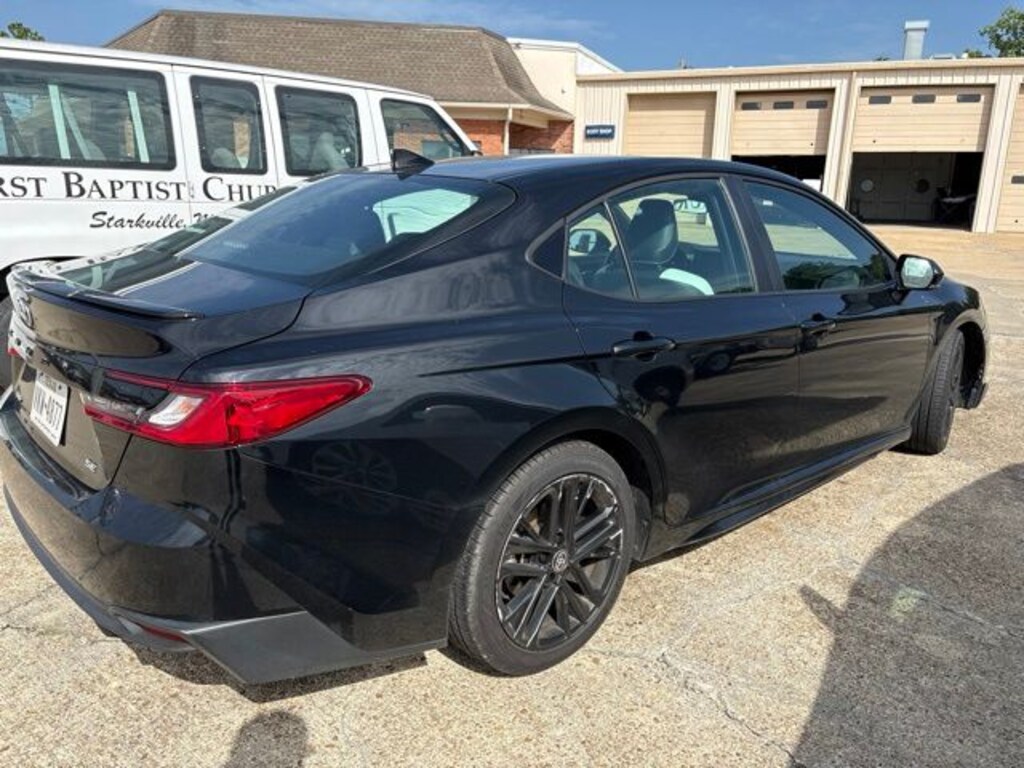 Used 2025 Toyota Camry SE Sedan