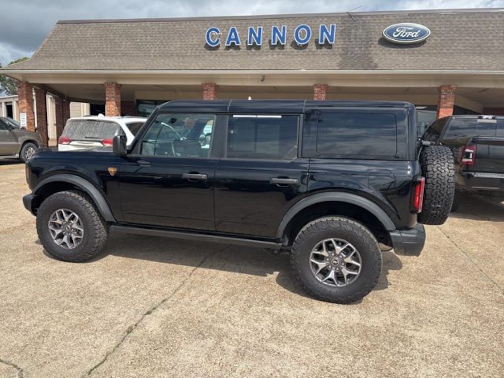 Certified 2025 Ford Bronco Badlands SUV