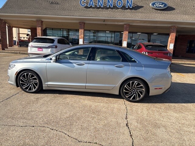2020 Lincoln MKZ Reserve photo 3
