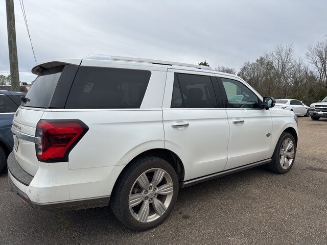 2023 Ford Expedition King Ranch photo 2