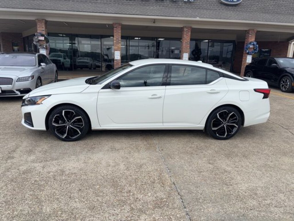 Certified 2024 Nissan Altima 2.5 SR Sedan