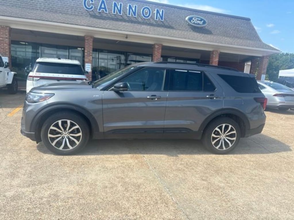 Certified 2025 Ford Explorer ST-Line SUV