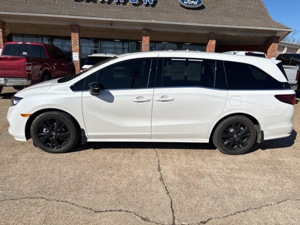 Used 2024 Honda Odyssey Sport Van