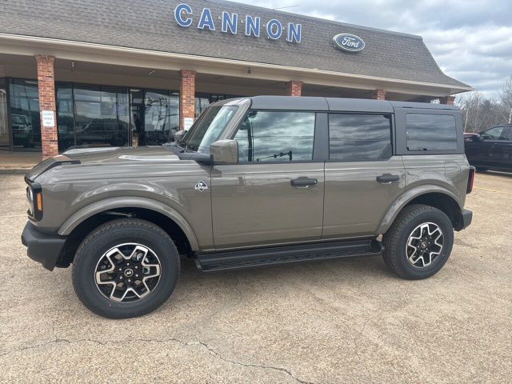 New 2026 Ford Bronco Outer Banks SUV
