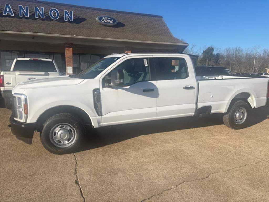 New 2026 Ford F-250 Truck Crew Cab