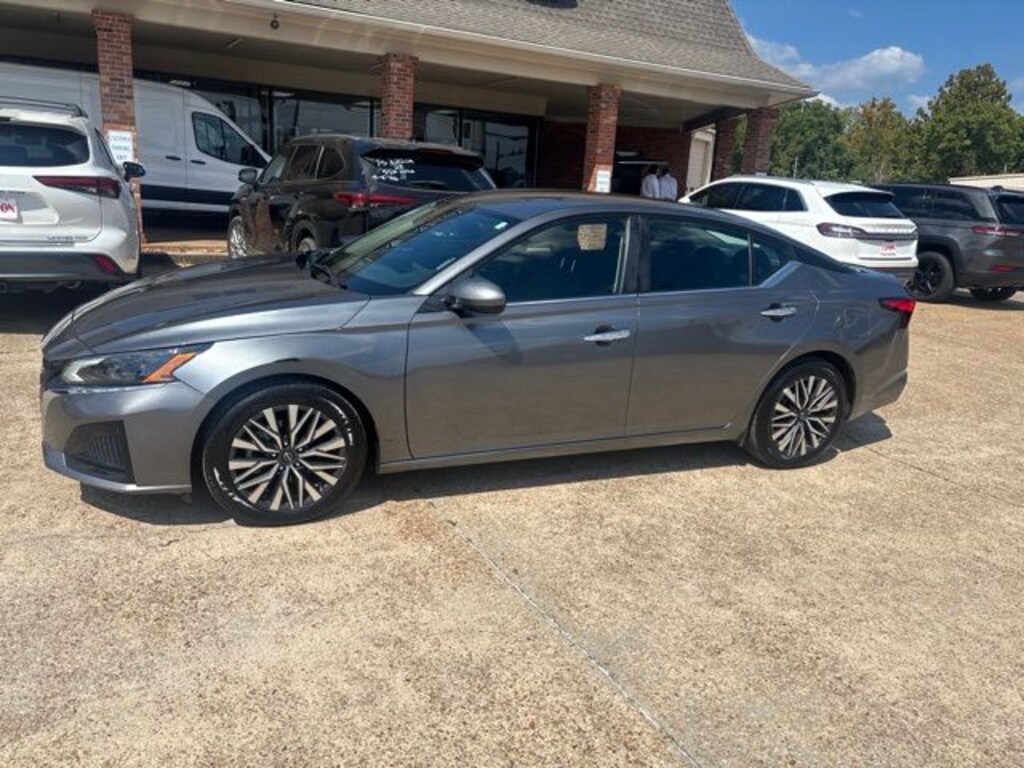 Certified 2023 Nissan Altima 2.5 SV Sedan