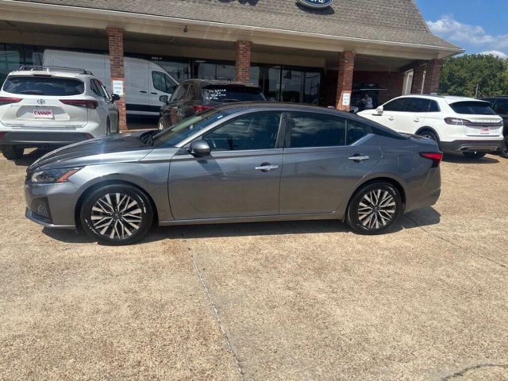 Certified 2023 Nissan Altima 2.5 SV Sedan