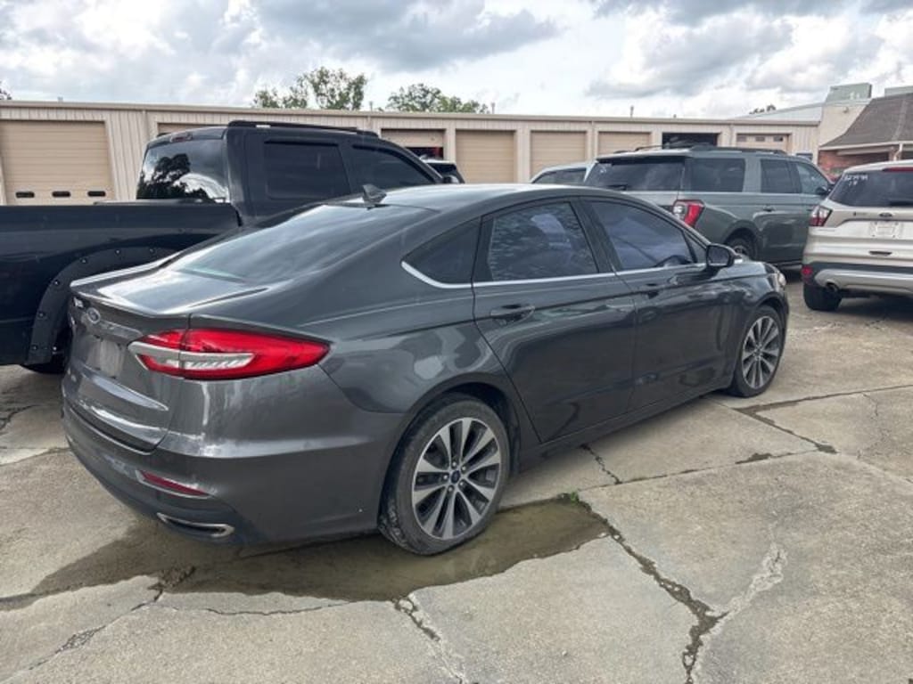 Used 2019 Ford Fusion SE Sedan