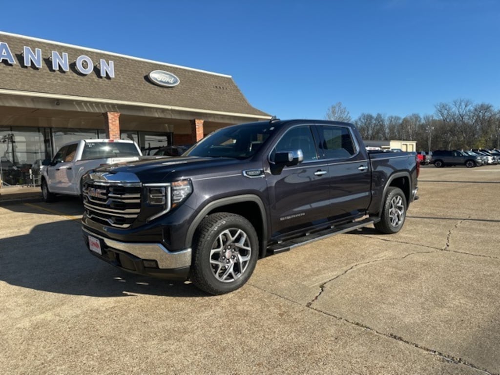 Used 2023 GMC Sierra 1500 SLT Truck Crew Cab