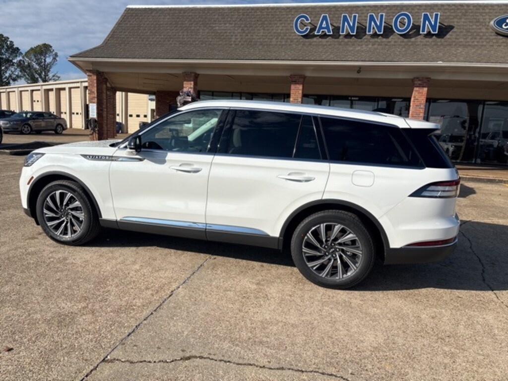 New 2026 Lincoln Aviator Premiere SUV