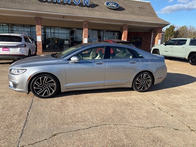 2020 Lincoln MKZ Reserve photo 2