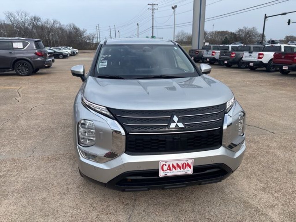 Used 2024 Mitsubishi Outlander SE SUV