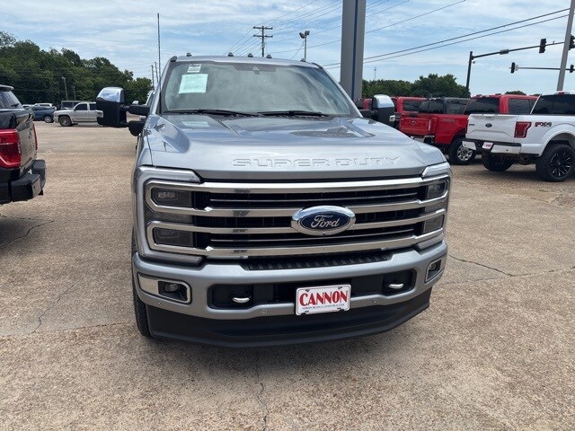 2024 Ford F-350 Limited photo 3