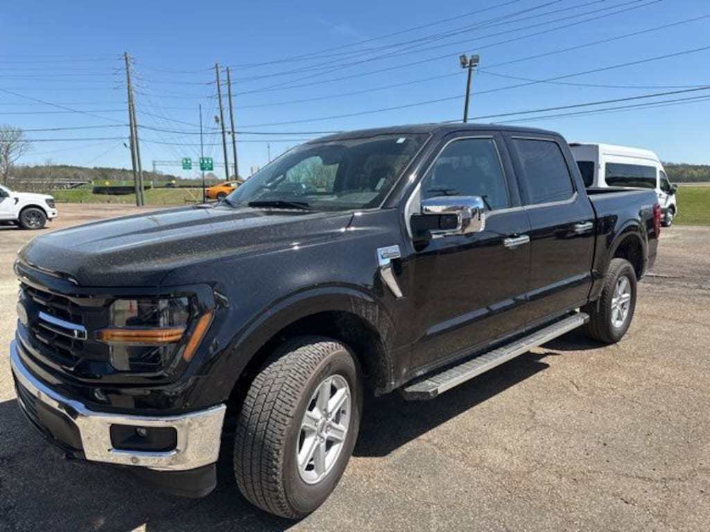 Used 2025 Ford F-150 XLT Truck SuperCrew Cab
