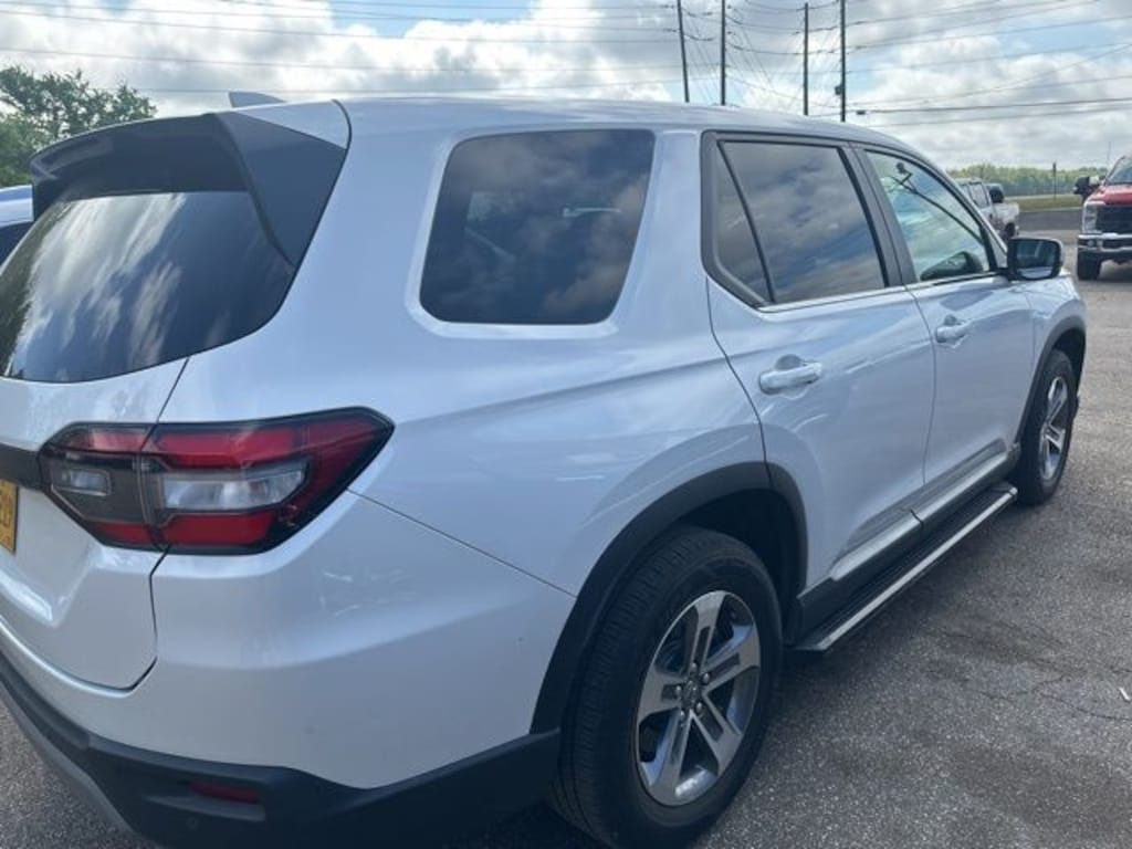 Used 2024 Honda Pilot EX-L 7 Passenger SUV