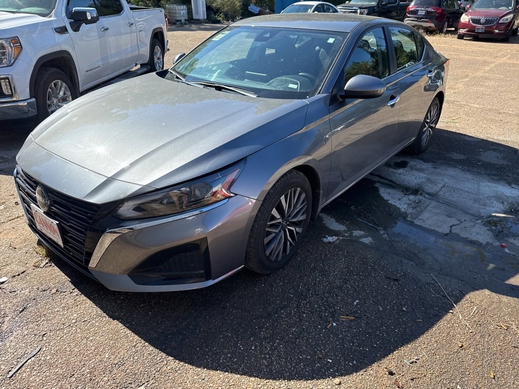 2023 Nissan Altima SV