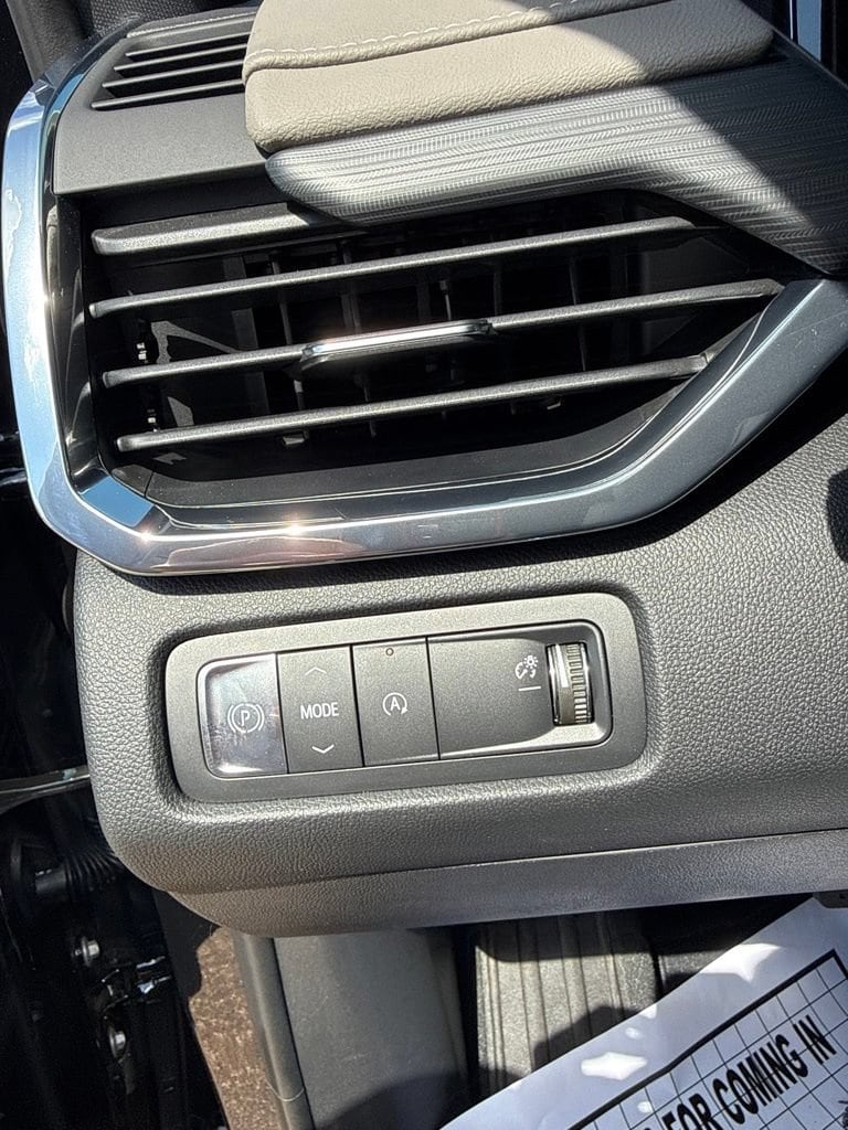2026 GMC Acadia Elevation - Photo 23