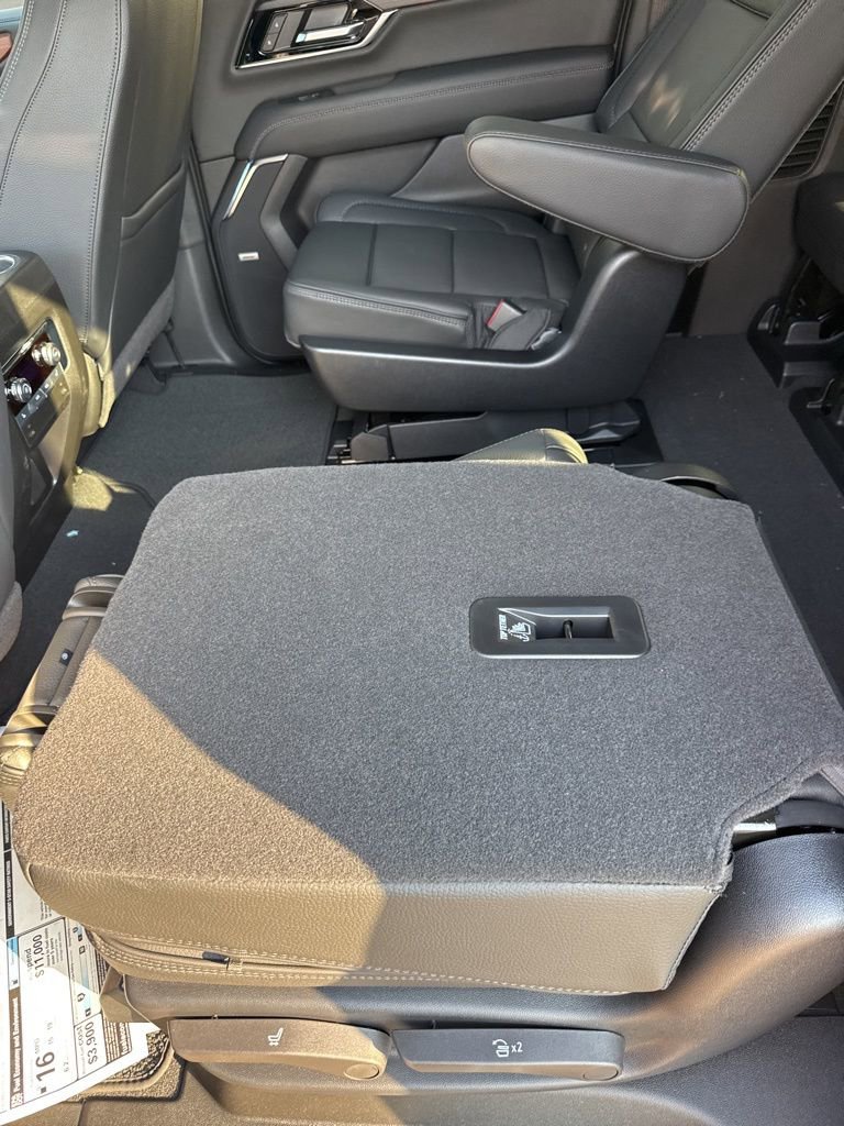 2026 GMC Yukon XL Denali - Photo 23