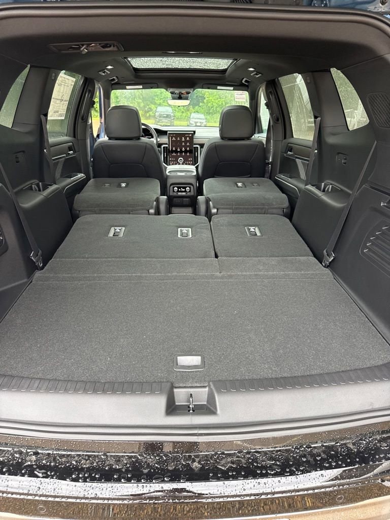 2026 GMC Acadia Denali - Photo 37