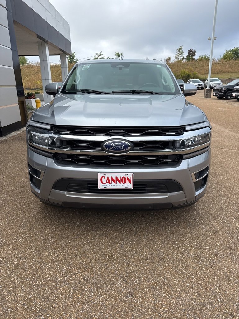 2024 Ford Expedition MAX Limited photo 2