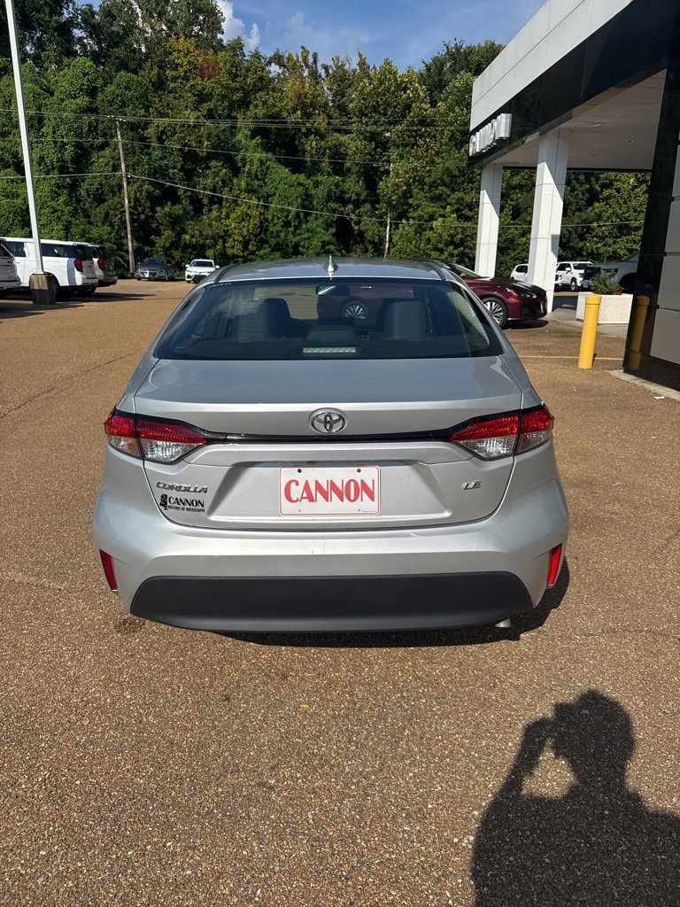 2023 Toyota Corolla LE photo 4