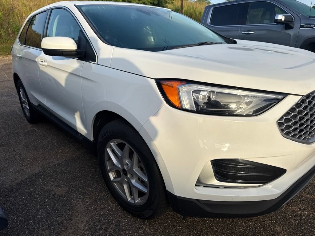 Used 2024 Ford Edge SEL
