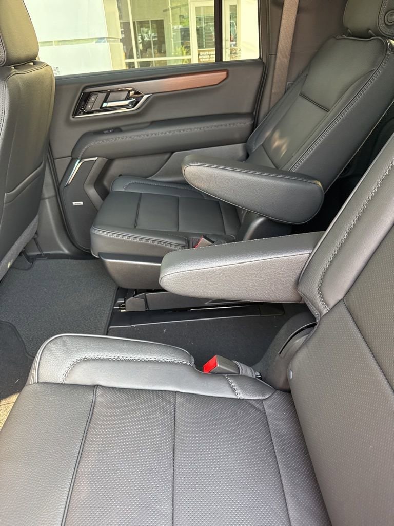 2026 GMC Yukon XL Denali - Photo 21