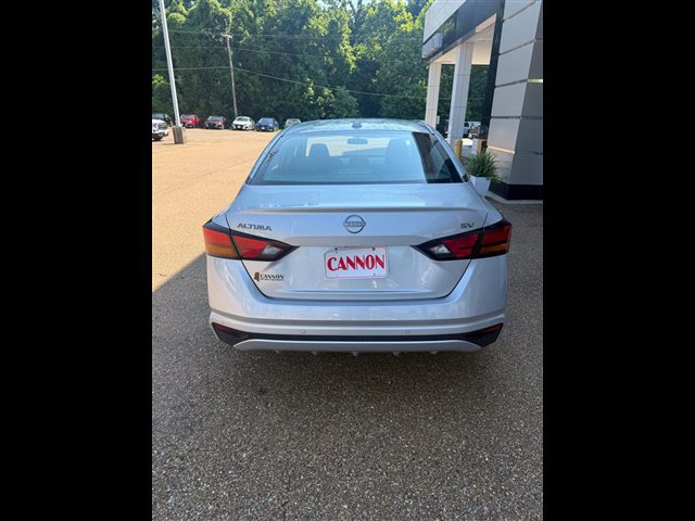 Used 2023 Nissan Altima 2.5 SV