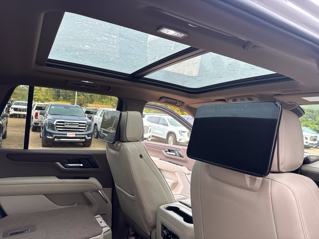 2027 GMC Yukon Denali - Photo 36