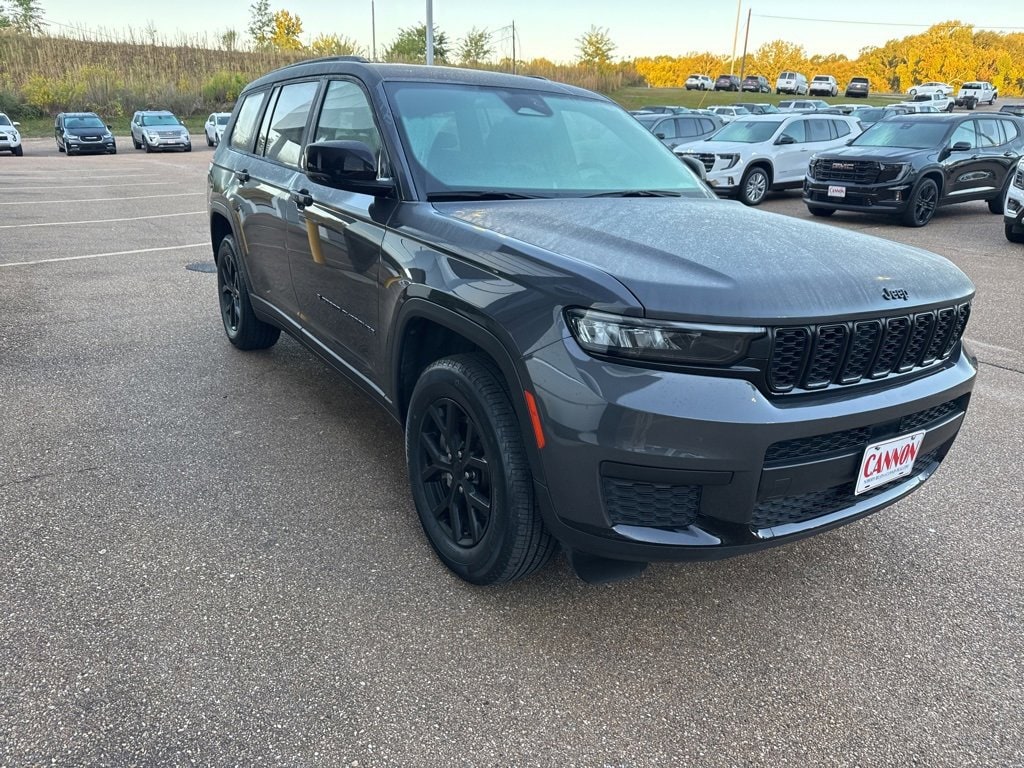 Used 2024 Jeep Grand Cherokee L Altitude