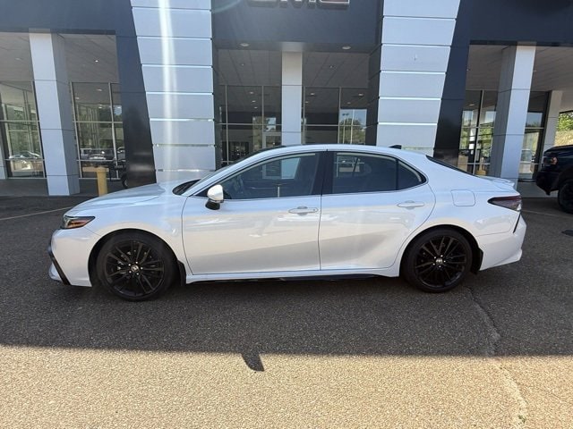 Used 2022 Toyota Camry XSE with VIN 4T1K61AK8NU019551 for sale in Vicksburg, MS