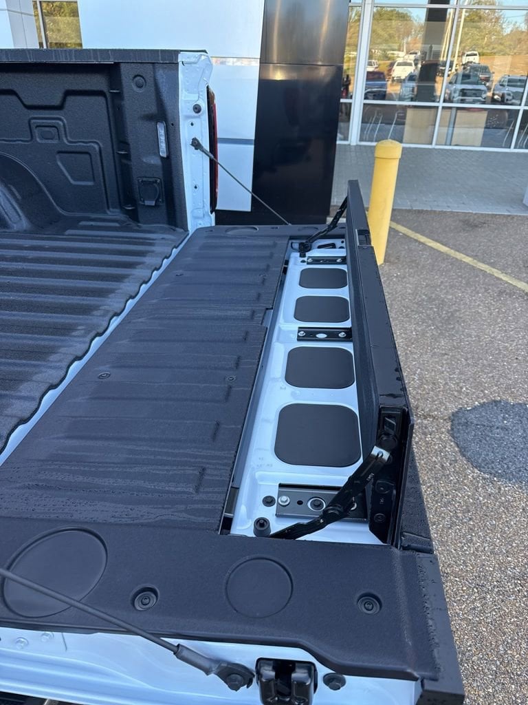 2026 GMC Sierra 1500 SLT - Photo 44