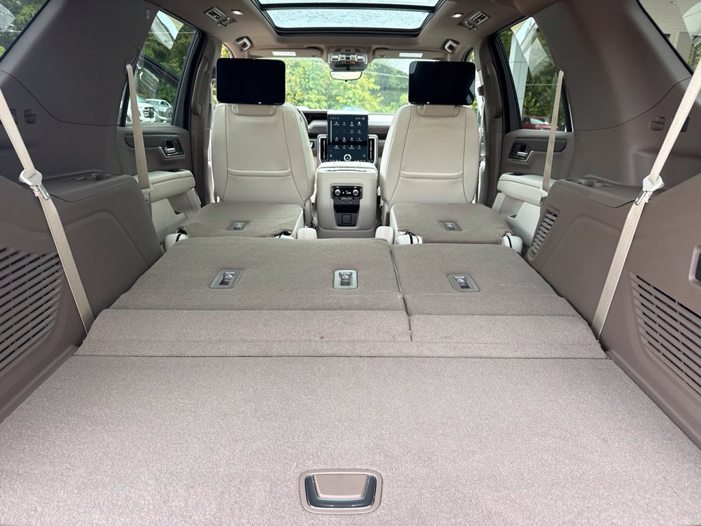 2027 GMC Yukon Denali - Photo 41