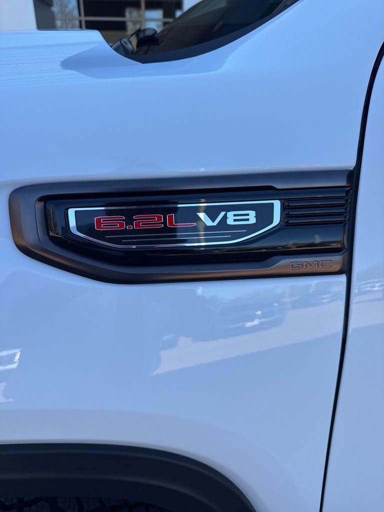 2026 GMC Sierra 1500 AT4X - Photo 8