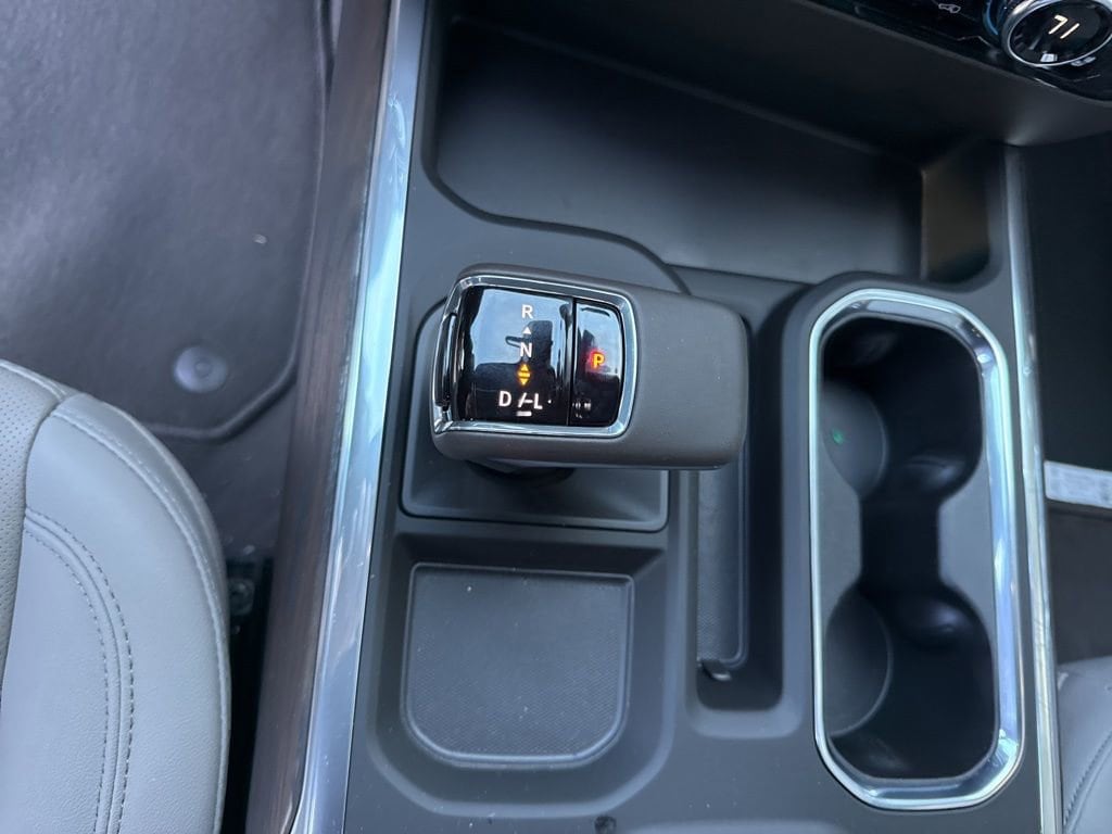 2026 GMC Sierra 1500 SLT - Photo 19
