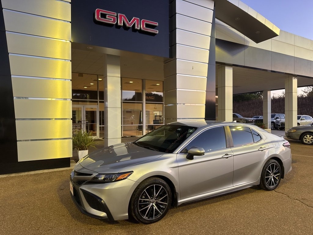 Used 2021 Toyota Camry SE Nightshade