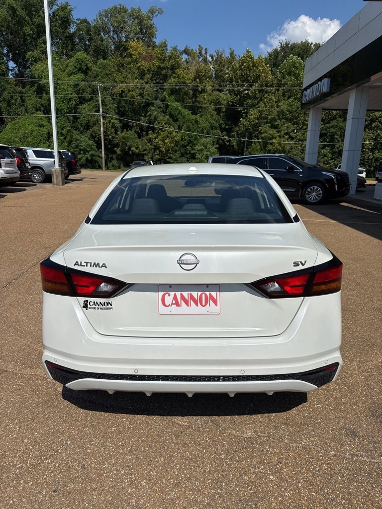 2023 Nissan Altima 2.5 SV photo 4