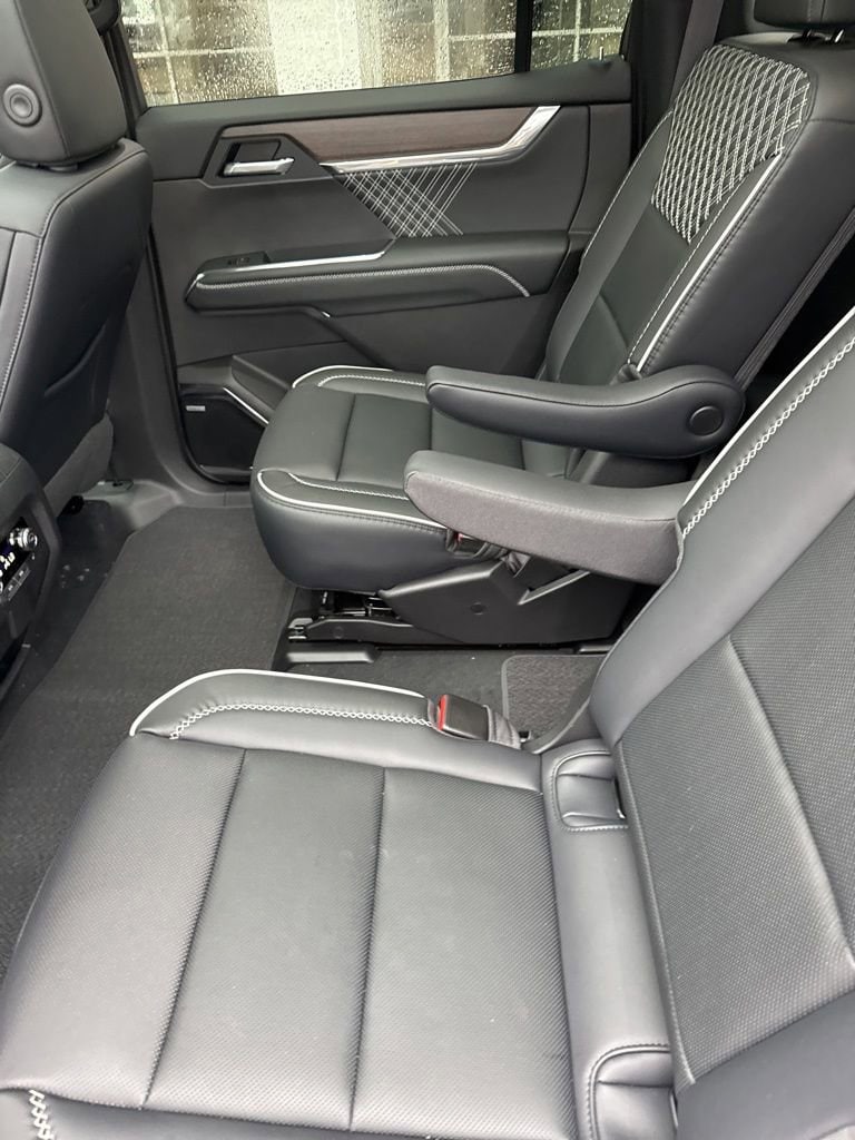 2026 GMC Acadia Denali - Photo 30