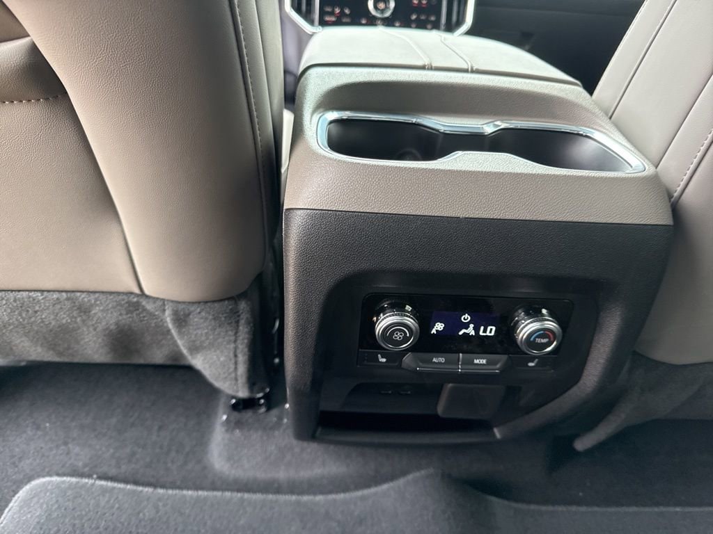 2026 GMC Acadia Elevation - Photo 33