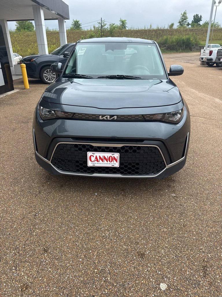 2024 Kia Soul LX photo 2