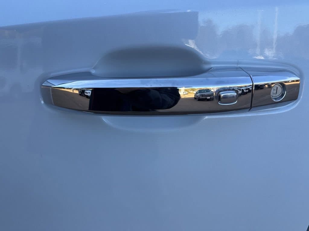 2026 GMC Sierra 1500 SLT - Photo 13