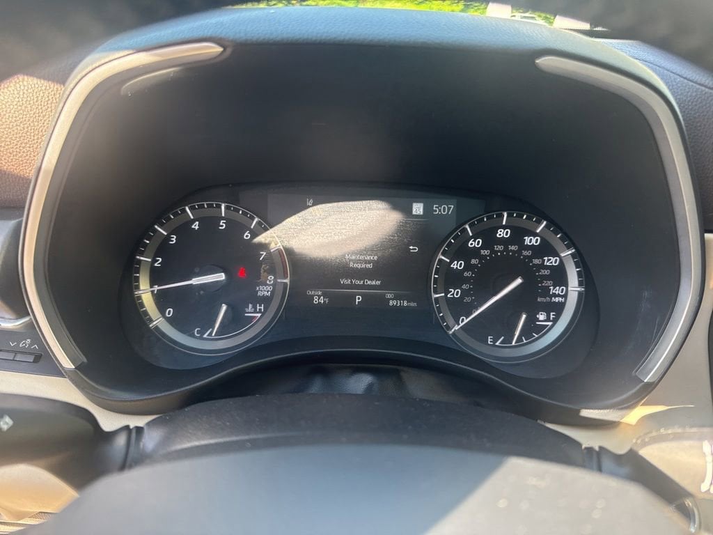 Used 2021 Toyota Highlander XLE