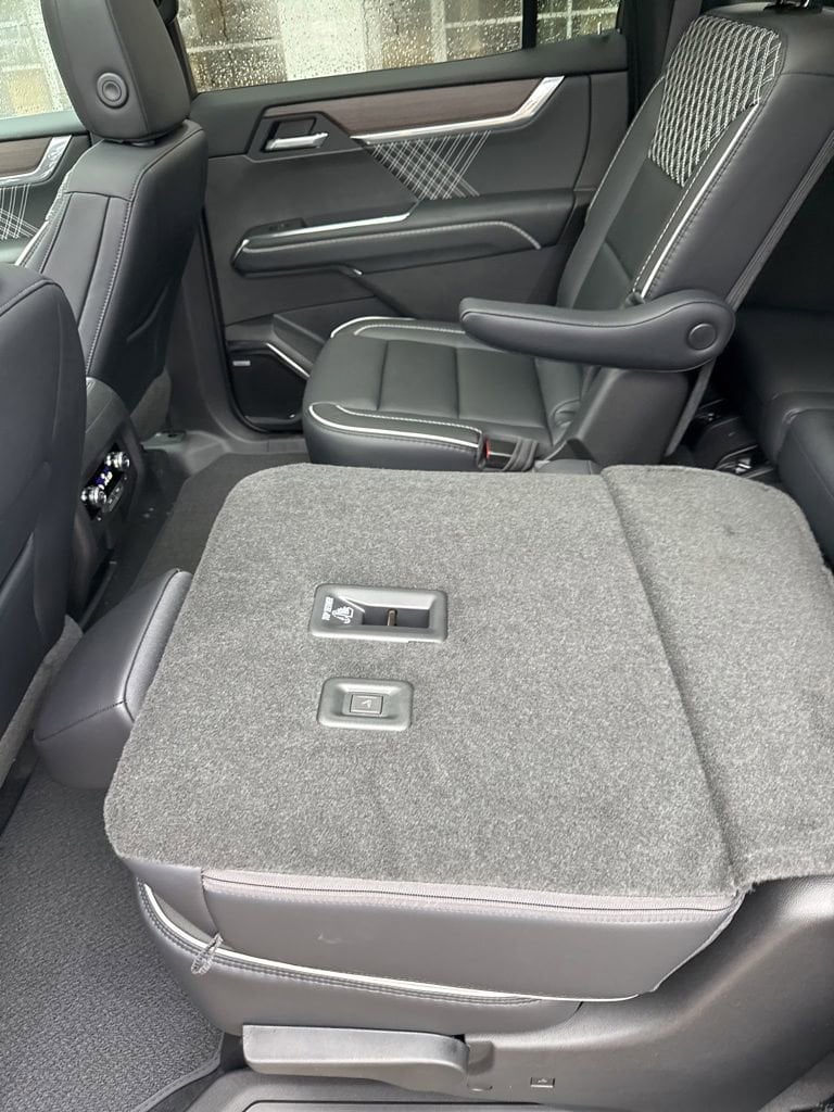 2026 GMC Acadia Denali - Photo 34