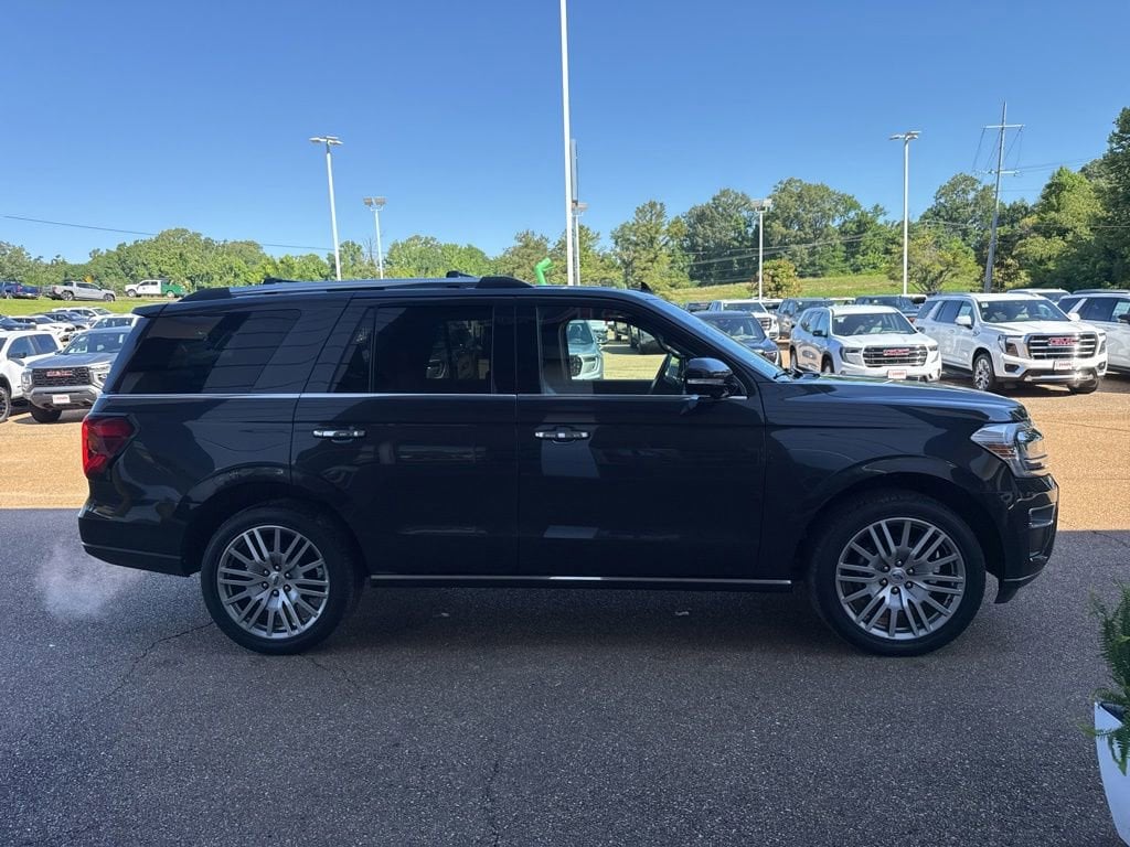 2024 Ford Expedition Limited 4X4's photo