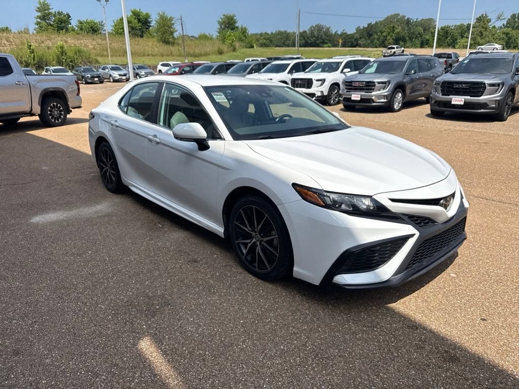 Used 2024 Toyota Camry SE