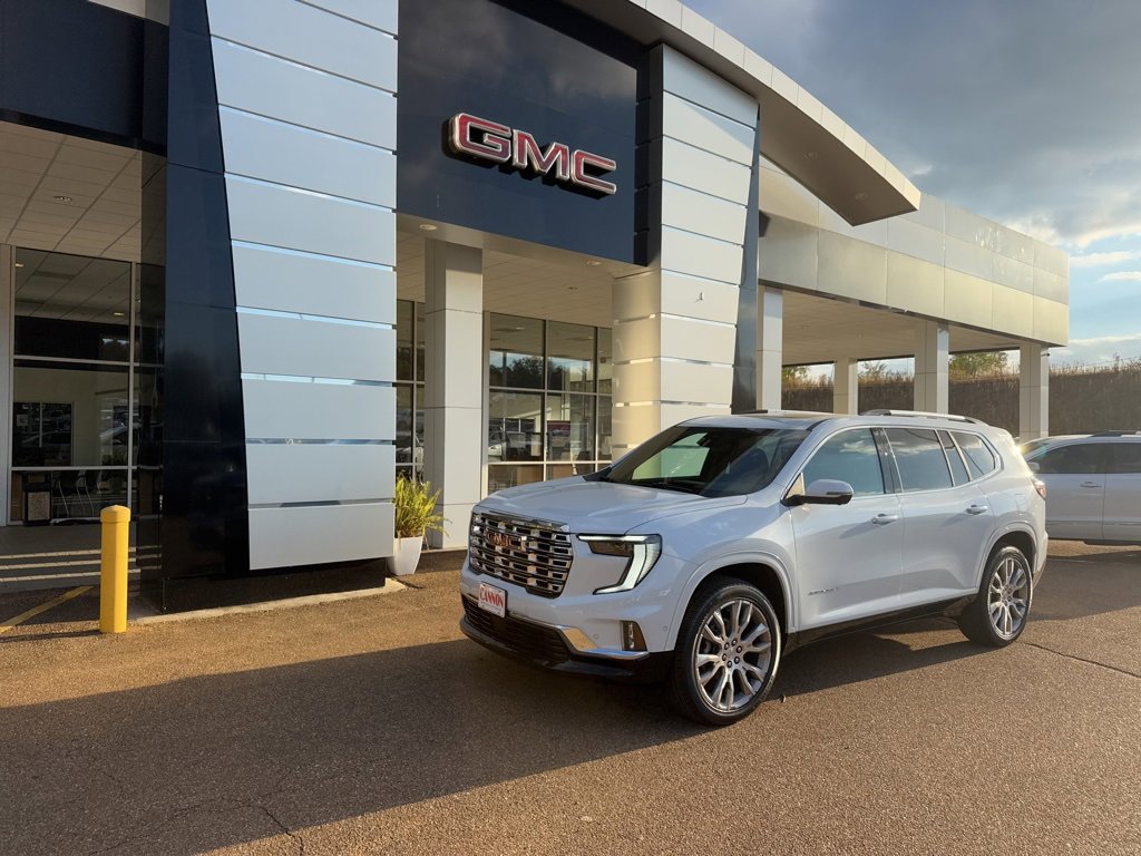 2026 GMC Acadia Denali's photo